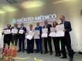 Médicos e médicas do Sul recebem reconhecimento do CRM-SC